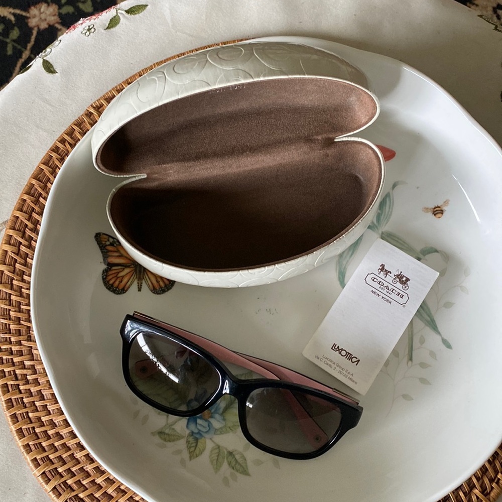 🌻SALE🌻 Coach shades